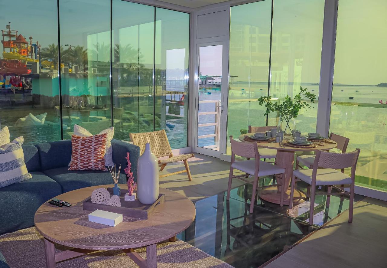ลากูนา บีช ลักซัวรี รีสอร์ต แอนด์ สปา Hotel มานามา ภายนอก รูปภาพ Interior of a typical apartment