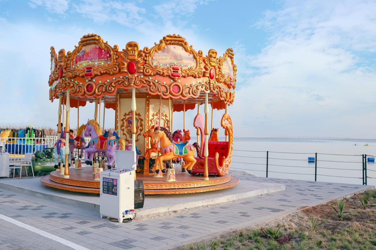 ลากูนา บีช ลักซัวรี รีสอร์ต แอนด์ สปา Hotel มานามา ภายนอก รูปภาพ A carousel in Pattaya, Thailand