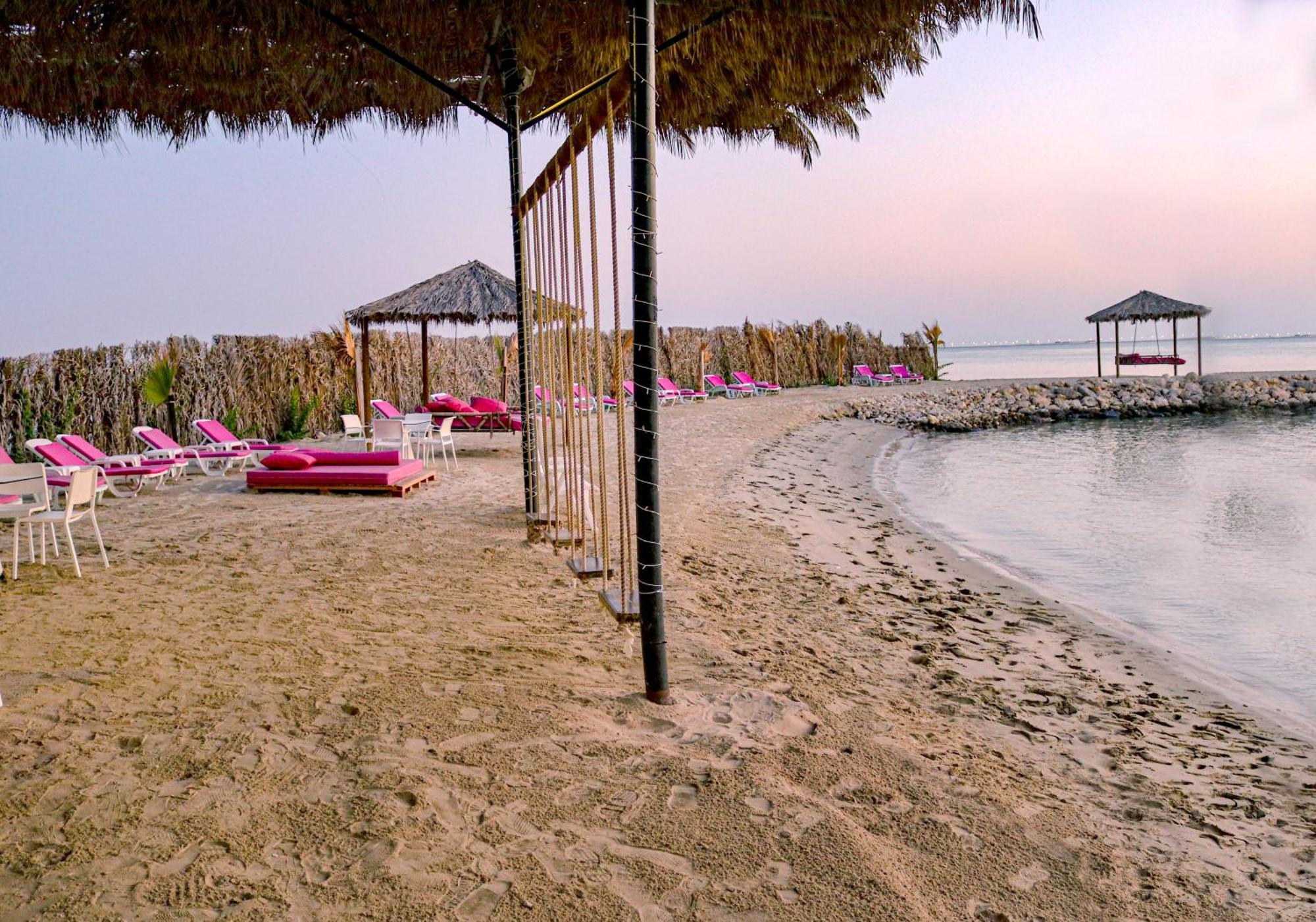 ลากูนา บีช ลักซัวรี รีสอร์ต แอนด์ สปา Hotel มานามา ภายนอก รูปภาพ Beach in Hurghada